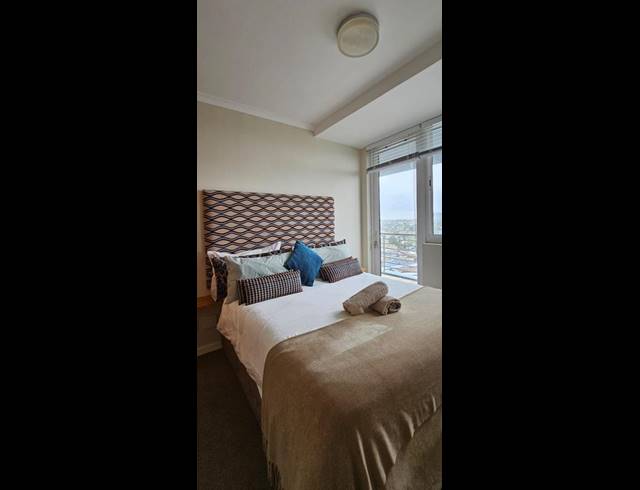 2 BEDROOM PROPERTY TO RENT IN BLOUBERGSTRAND